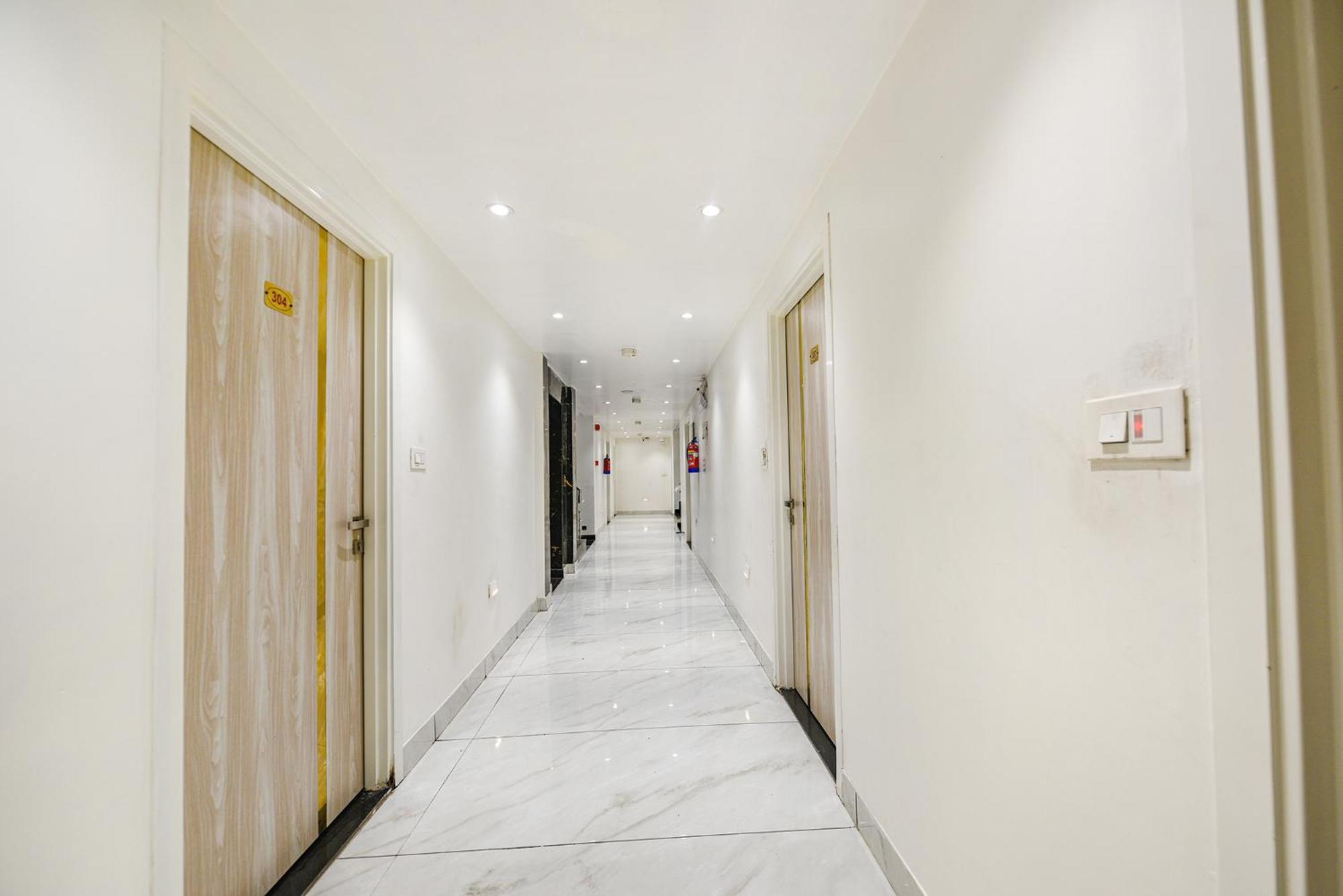 Fabhotel Luxury Inn Near Adarsh Nagar Metro Delhi  Exterior photo