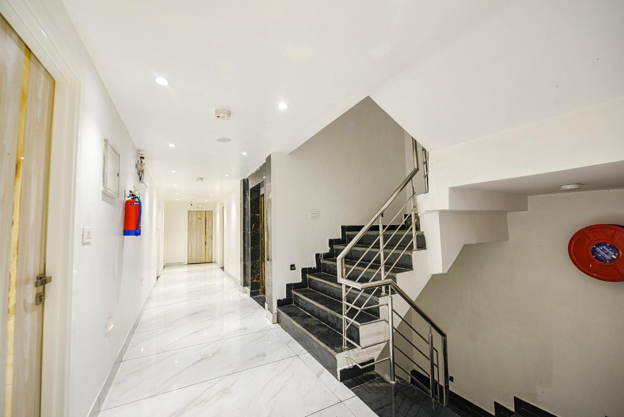 Fabhotel Luxury Inn Near Adarsh Nagar Metro Delhi  Exterior photo