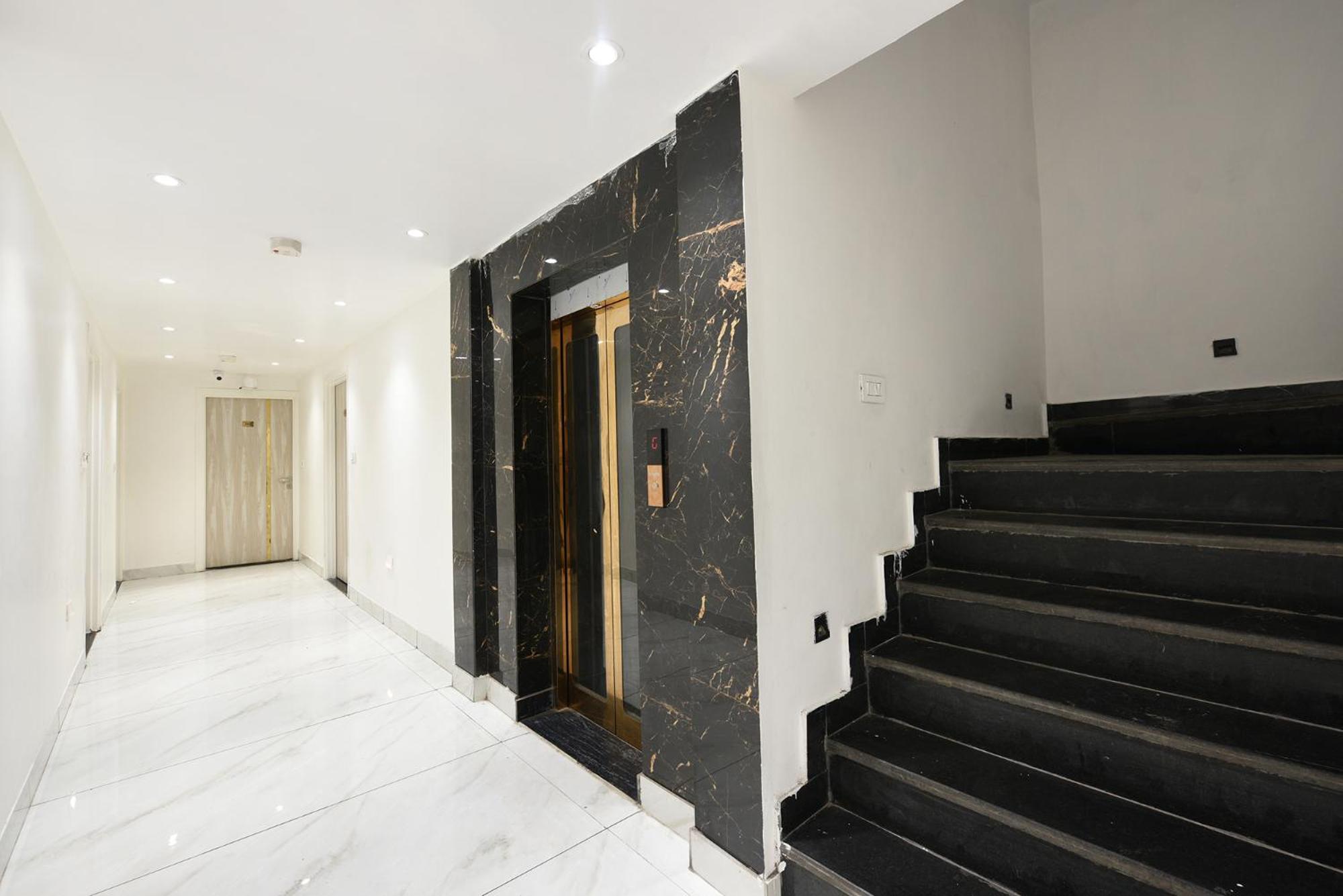 Fabhotel Luxury Inn Near Adarsh Nagar Metro Delhi  Exterior photo